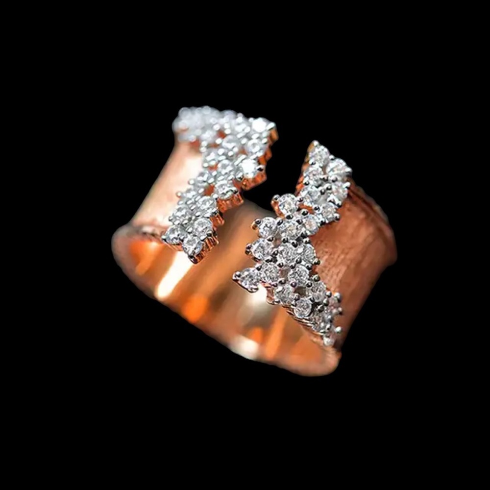 Textured Zircon Ring - Picture 5 of 13